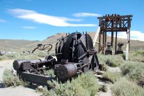 Mining shaft and equipment. (Bodie, a Ghost Town) Mining shaft and equipment. (Bodie, a Ghost Town)