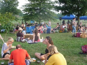 Picnic in the garden. (Blooming Glen Farm) Picnic in the garden. (Blooming Glen Farm)