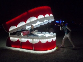 Giant vs Tiny Teeth (The Burning Man Guide)