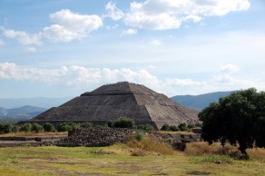 The Sun Pyramid (Teotihuacán) The Sun Pyramid (Teotihuacán)