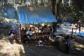 Francisco’s family organizing an impromptu picnic. (Hidalgo) Francisco’s family organizing an impromptu picnic. (Hidalgo)
