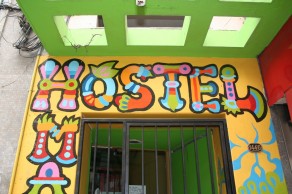 I will not stay in a hostel with an AXE in the name, no matter how cheerful! (Mendoza)
