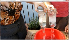 Whirlpool Trick (Empty bottles quickly with a whirlpool trick) Whirlpool Trick (Empty bottles quickly with a whirlpool trick)