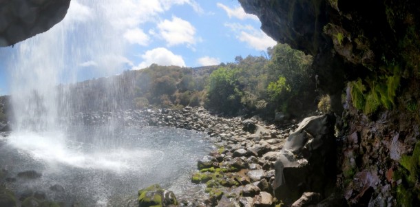Behind Taranaki Falls (Glowworms and Mount Doom) Behind Taranaki Falls (Glowworms and Mount Doom)
