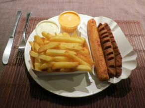 Belgians love their deep-fried food (Gaming in Antwerp)