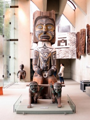 Wood carving at Vancouver’s Museum of Anthropology (Vancouver Travel Guide) Wood carving at Vancouver’s Museum of Anthropology (Vancouver Travel Guide)