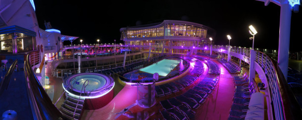Pool Area (Allure of the Seas)