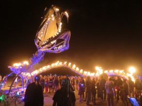 Yes, it moves (Burning Man 2015) Yes, it moves (Burning Man 2015)