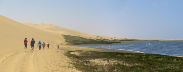 Walking towards the lagoon. (Swakopmund) Walking towards the lagoon. (Swakopmund)
